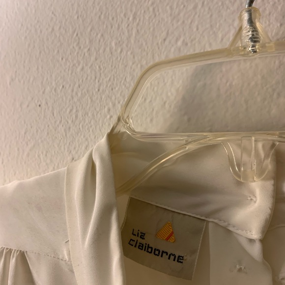 🌺Rare🌸Vintage Liz Claiborne blouse. Size 14. Off white. - Picture 3 of 5